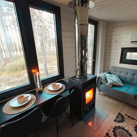 度假居 Lapland Riverside, Landscape Cabin, Kuukkeli, Yllaes, Tiny With Sauna, Fireplace, Terrace, Bbq, Wifi, Ski, Fishing, Pets Ok Äkäslompolo