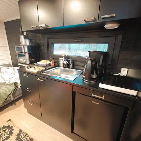 Lapland Riverside, Landscape Cabin, Kuukkeli, Yllaes, Tiny With Sauna, Fireplace, Terrace, Bbq, Wifi, Ski, Fishing, Pets Ok 度假居 Äkäslompolo