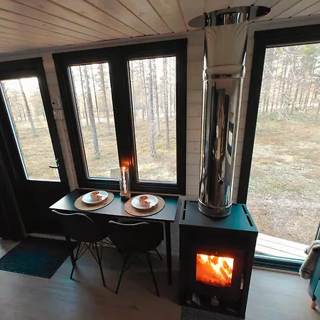 Lapland Riverside, Landscape Cabin, Kuukkeli, Yllaes, Tiny With Sauna, Fireplace, Terrace, Bbq, Wifi, Ski, Fishing, Pets Ok Äkäslompolo