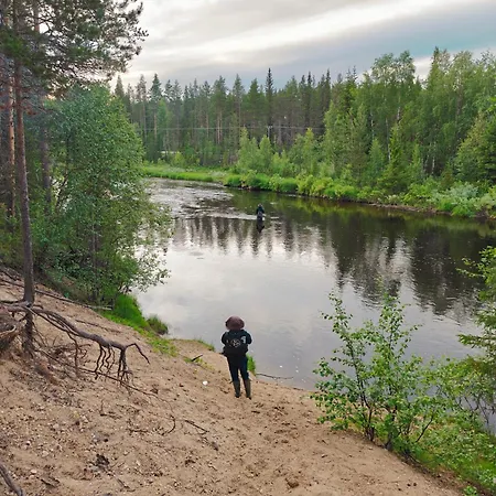 度假居 Lapland Riverside, Landscape Cabin, Kuukkeli, Yllaes, Tiny With Sauna, Fireplace, Terrace, Bbq, Wifi, Ski, Fishing, Pets Ok